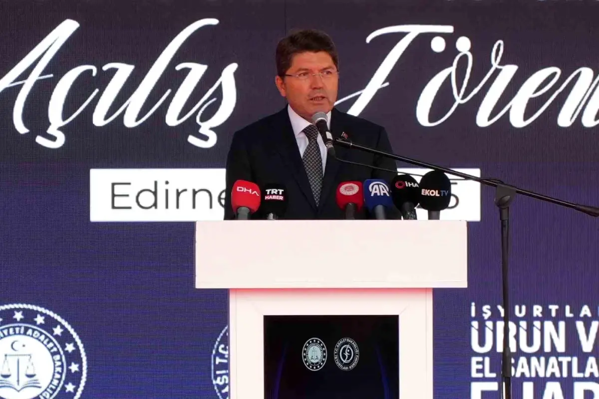 Adalet Bakanı Tunç: "Selimiye'nin gölgesinden İsrail'i lanetliyorum"