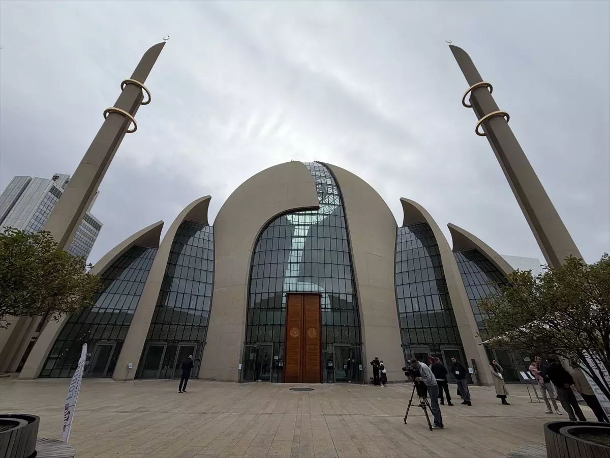 Almanya'da Açık Kapı Günü Etkinliği Düzenlendi