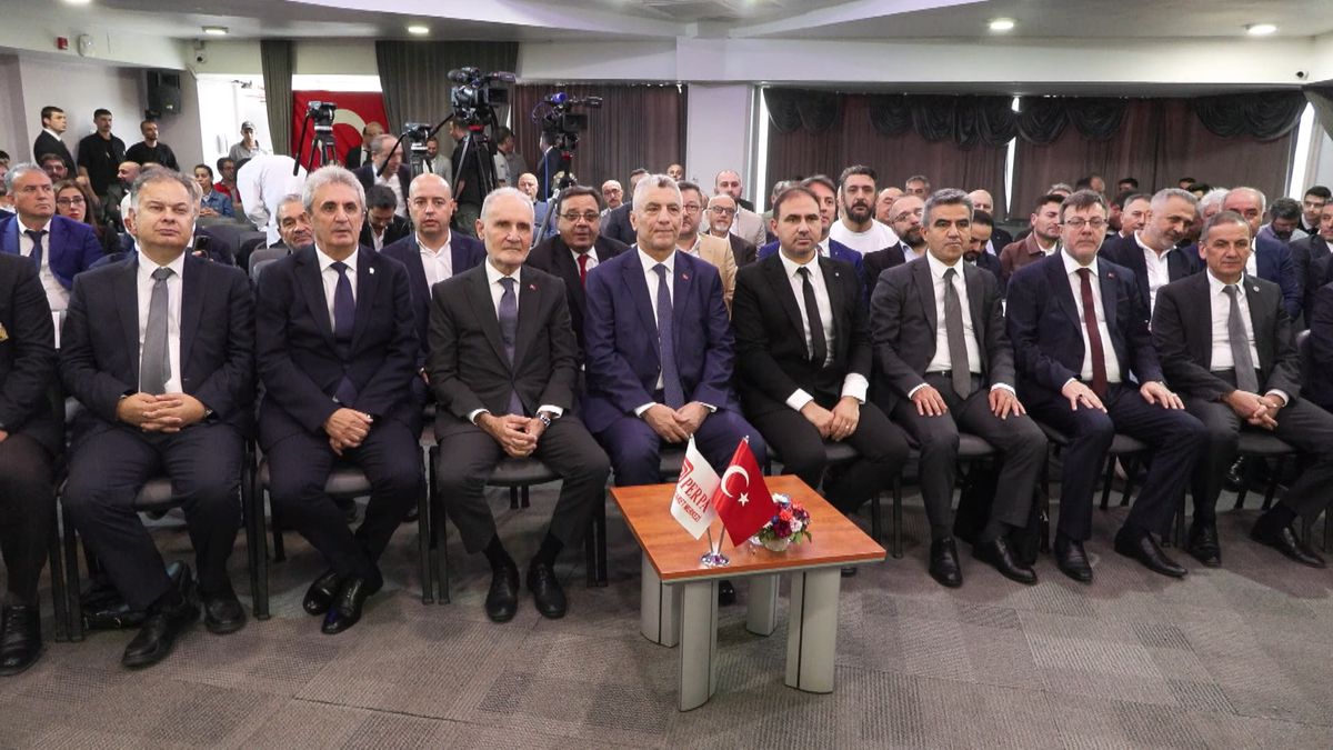 Ticaret Bakanı Bolat: Enflasyonu Yeniden Yüzde 33 Bandına Çektik