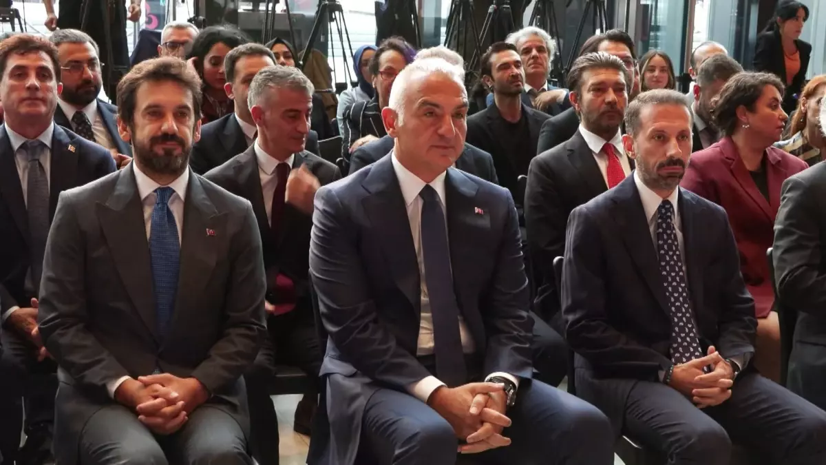 Bakan Ersoy: Sanatın evrensel ve derin gücünü kullanarak Filistin'deki dramı insanlığın vicdanına sunacağız
