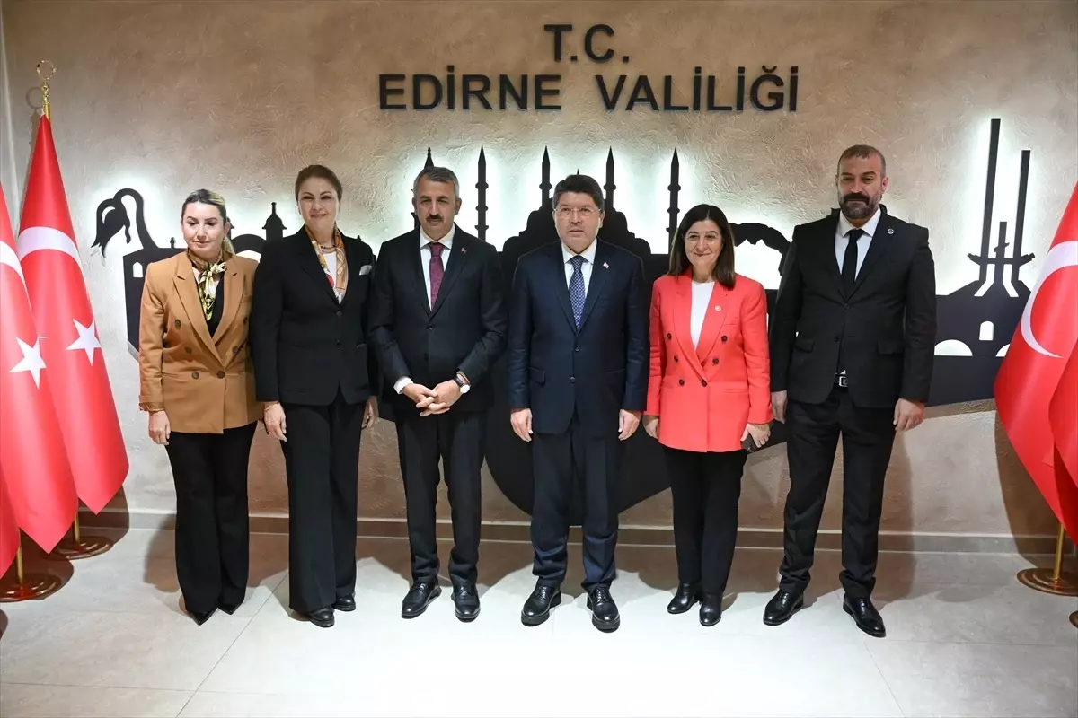 Bakan Tunç, Edirne'de İşyurtları Ürün ve El Sanatları Fuarı'nın açılışında konuştu: (1)