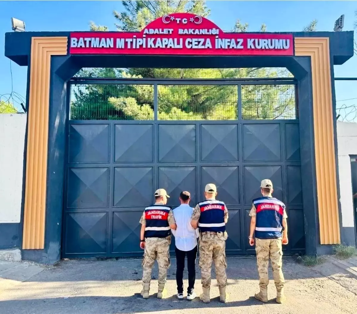 Batman'da Aranan Şahıslara Yönelik Operasyon: 6 Kişi Tutuklandı