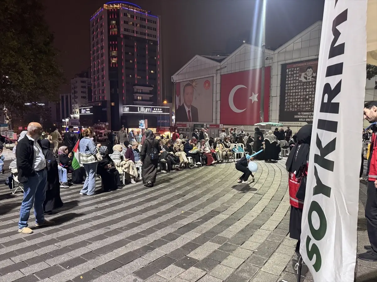 Bursa ve Balıkesir'de Küresel Sumud Filosu'na Destek Gösterileri