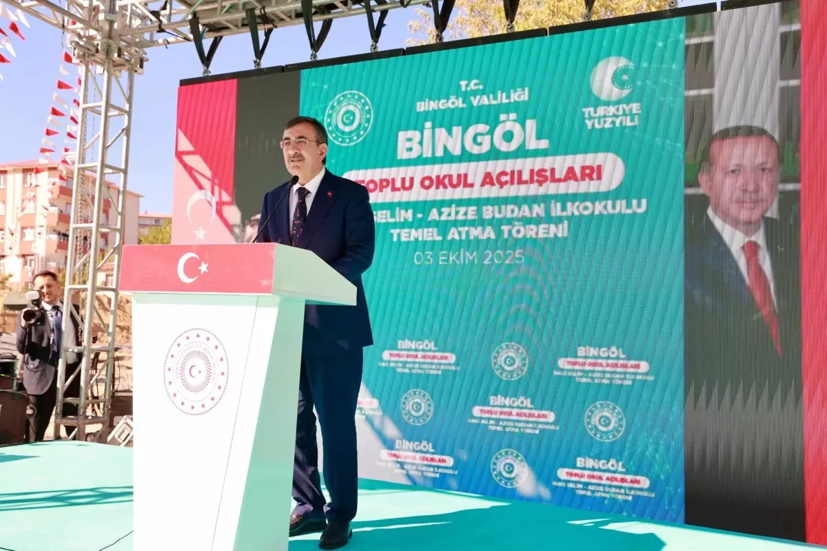 Cumhurbaşkanı Yardımcısı Cevdet Yılmaz Bingöl'de Camii ve Okul Açılışlarına Katıldı