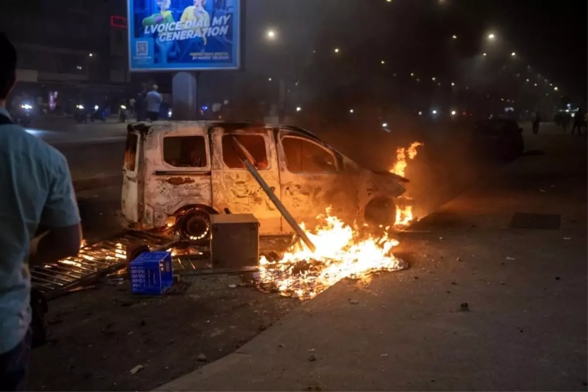 Fas'ta Gençlerin Protestoları Şiddet Oluyor: 3 Ölü, 640 Yaralı