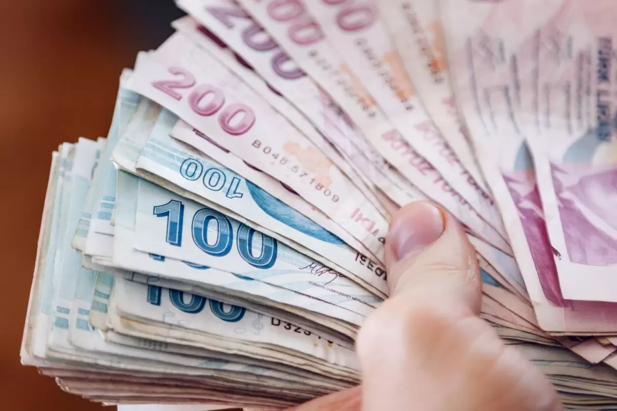 Gözler asgari ücret zammında! Masada 3 farklı senaryo yer alıyor