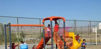 Muş'ta Köy Okuluna Oyun Grubu Kuruldu
