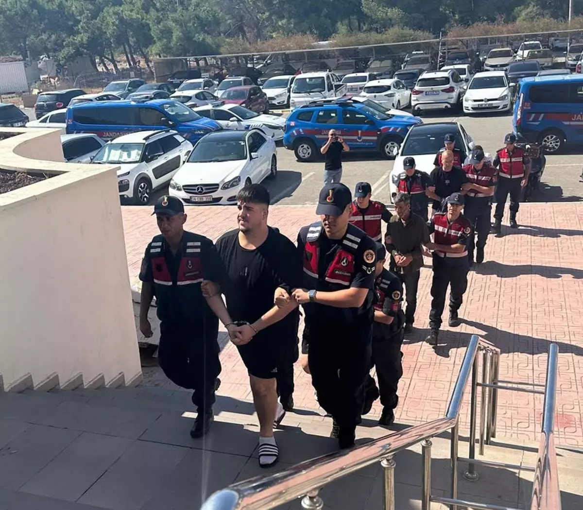 Bodrum'da Kurşunlama Şüphelileri Yakalandı