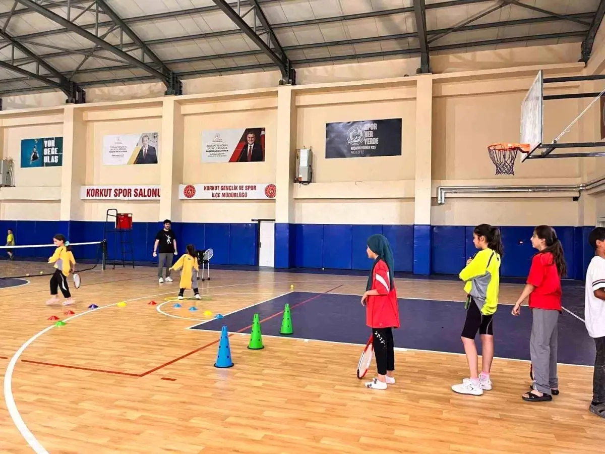 Muş'ta Tenis Antrenmanları Yoğun İlgiyle Devam Ediyor