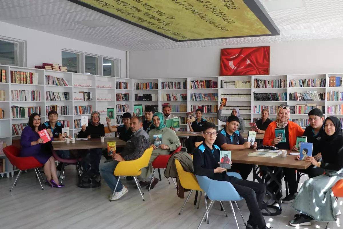 Hürriyet Mesleki ve Teknik Anadolu Lisesi'nde 'Ailemle Birlikte Okuyorum' projesi hayata geçirildi