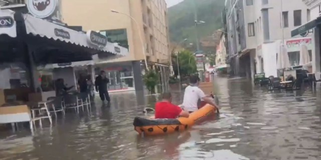 Heavy rain and storm are affecting Muğla! Roads, homes, and graves are underwater