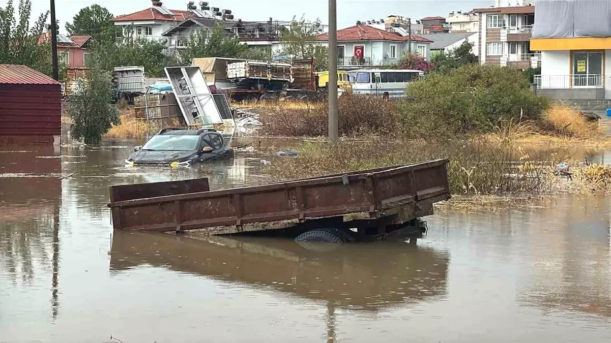 Muğla'nın Kıyı Kesimlerinde Şiddetli Sağanak Yağış