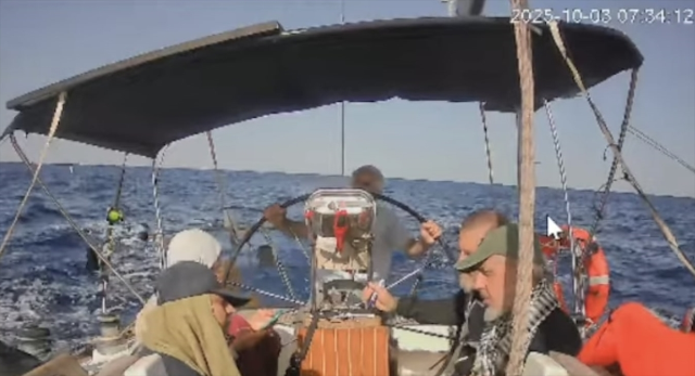 The smallest ship of the Sumud Fleet that escaped the attack, Marinette, is advancing towards Gaza alone