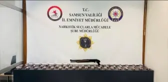 Samsun'da Uyuşturucu Operasyonu: 9 Bin 72 Sentetik Ecza Hapı Ele Geçirildi