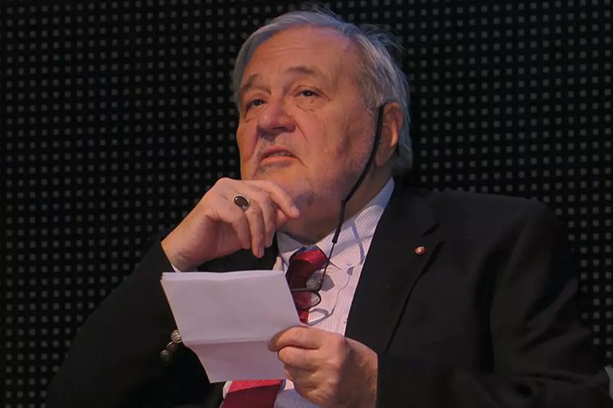 Tarihçi İlber Ortaylı'nın kalp krizi geçirdiği iddiasına kızından yalanlama