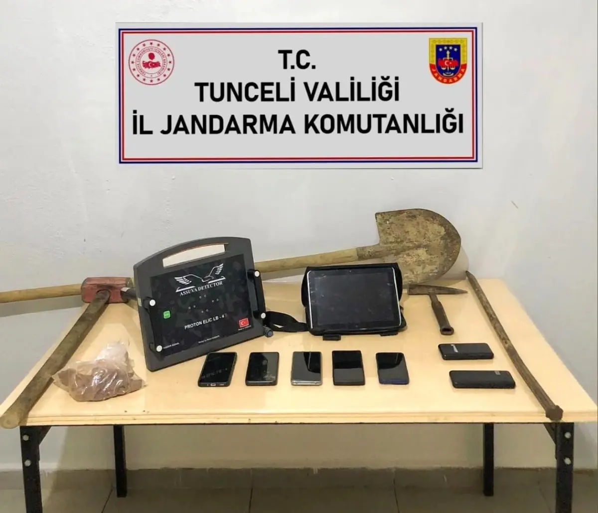 Tunceli'de Kaçak Kazı Yapan 5 Şüpheli Suçüstü Yakalandı