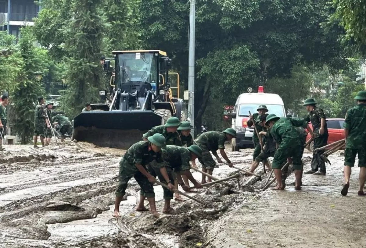 Vietnam'daki Bualoi Tayfunu'nda Can Kaybı 51'e Yükseldi