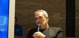 Yavuz Bingöl, İstanbul Uluslararası Halk Müzikleri Festivali'nde Türk Halk Müziğini Anlattı