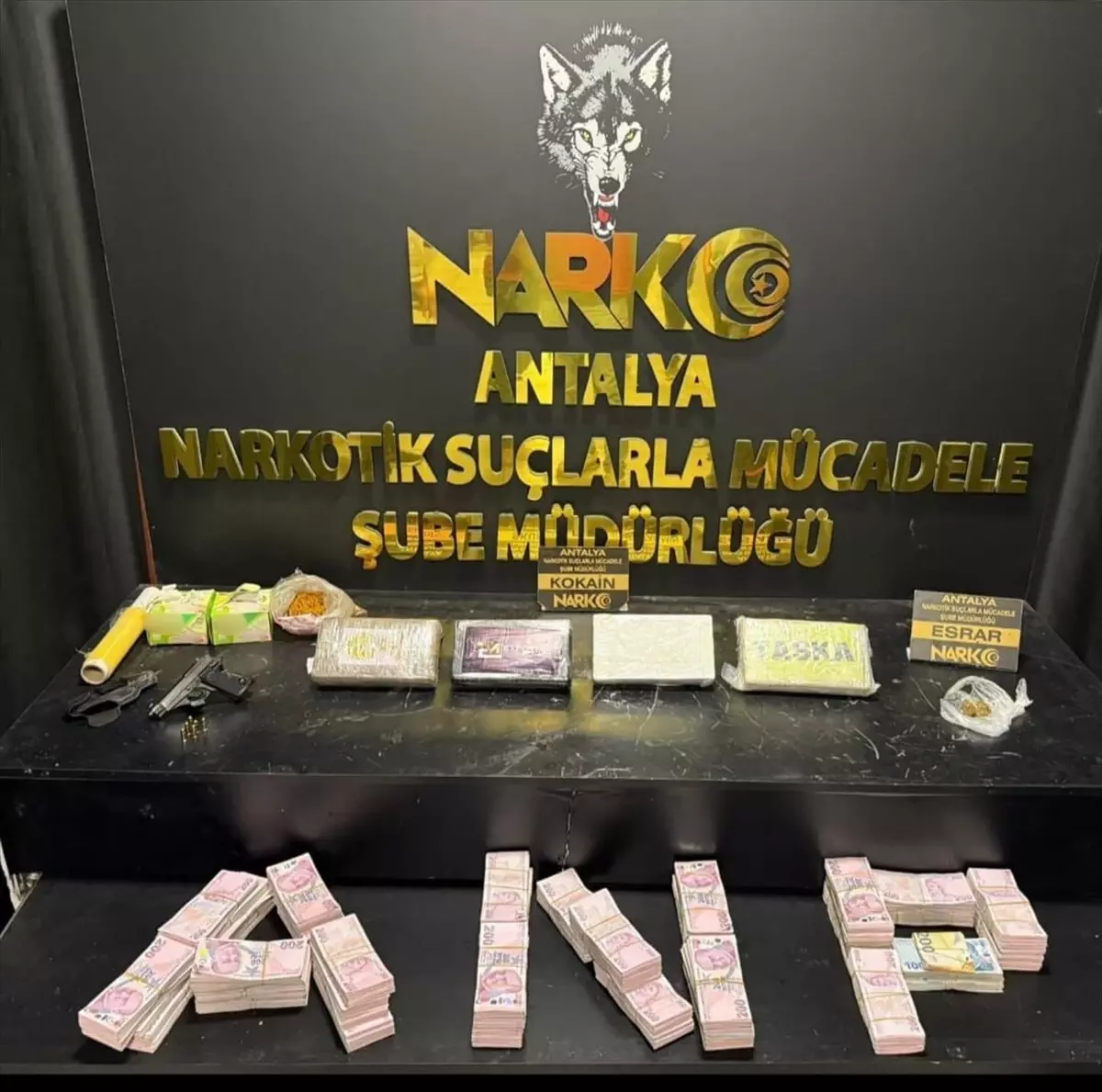 Antalya'da Narkotik Operasyonları: 29 Şüpheli Yakalandı