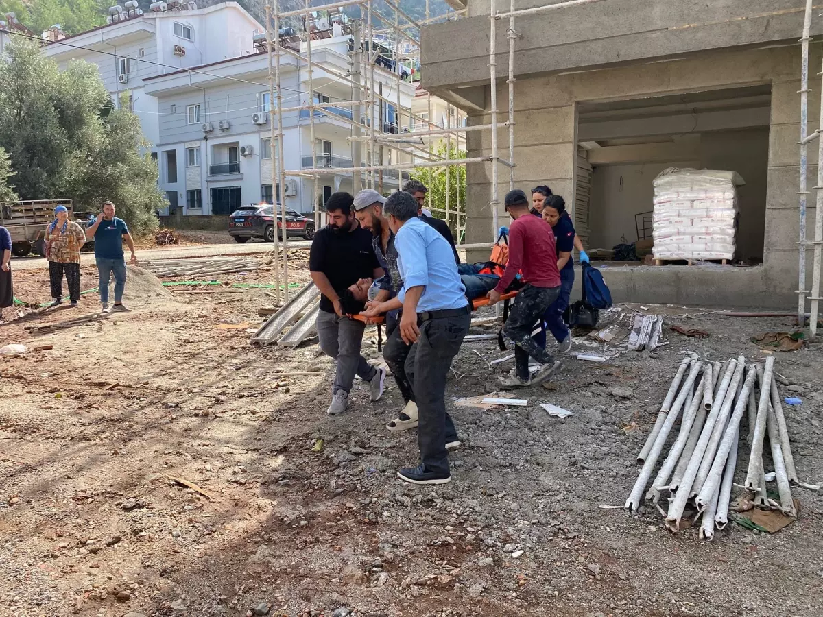 Fethiye'de İnşaatta Kaza: Genç İşçi Yaralandı