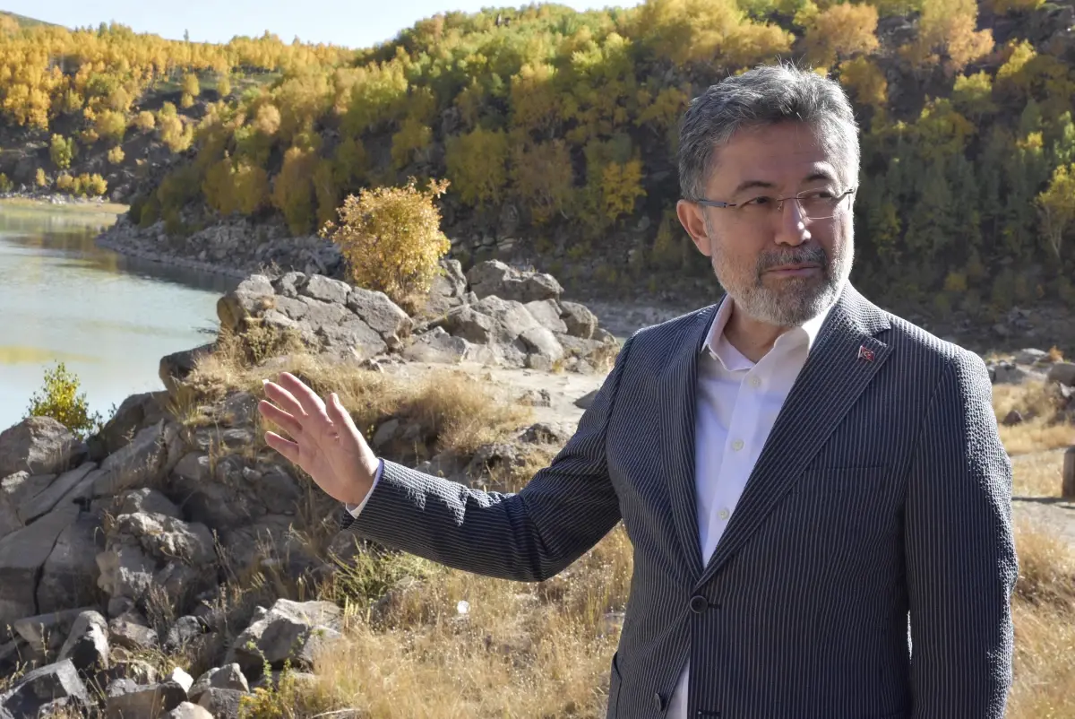 Bakan Yumaklı, Nemrut Kalderası'nı Ziyaret Etti