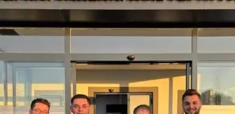 Balıkesir'de 'Gofret' isimli köpeğin idrar kesesinden 147 taş çıkarıldı