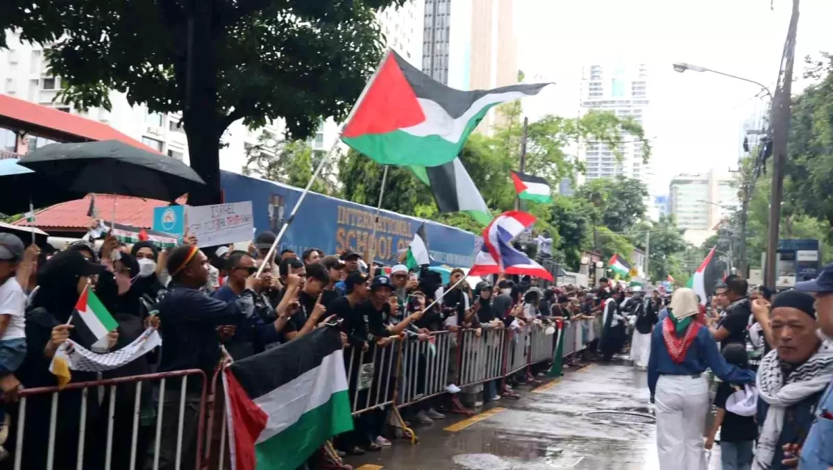 Bangkok'ta Filistin İçin Büyük Protesto