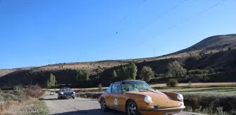 Klasik Otomobil Tutkunları Bayburt'ta