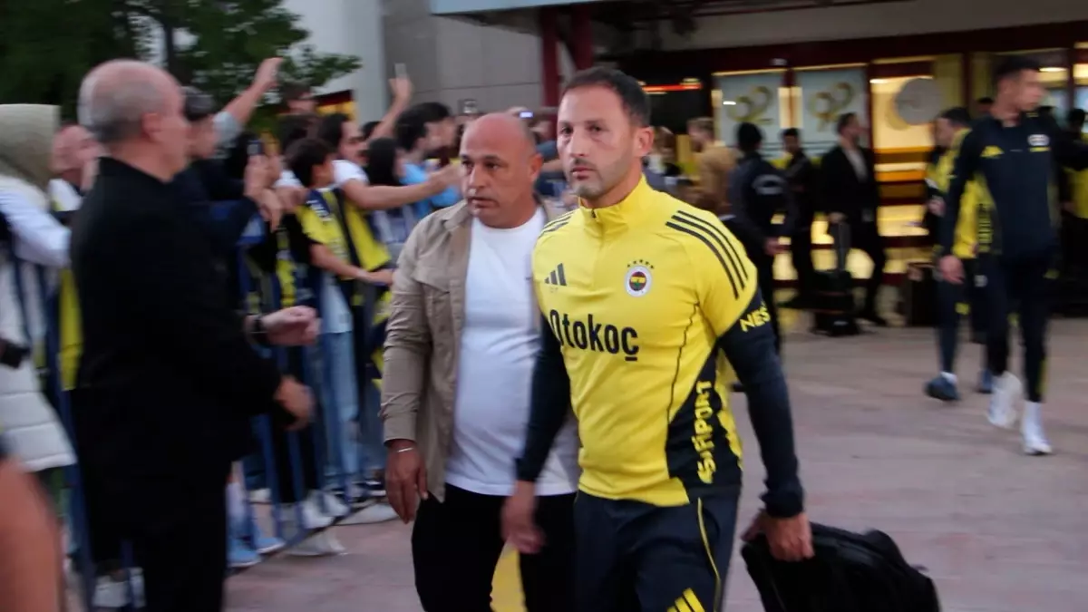 Fenerbahçe Samsun&apos;a Geldi, Taraftar Coşkuyla Karşıladı