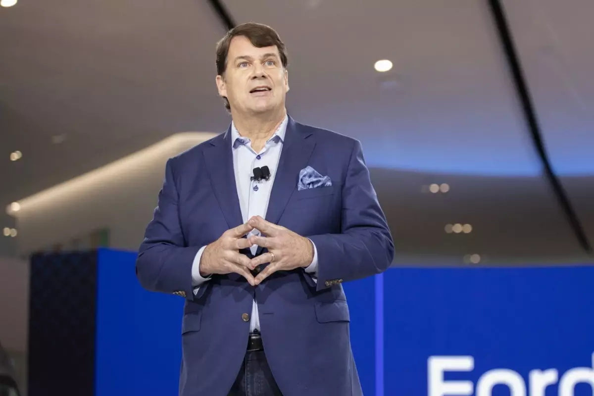 Ford'un patronu oğlunu sanayiye verdi