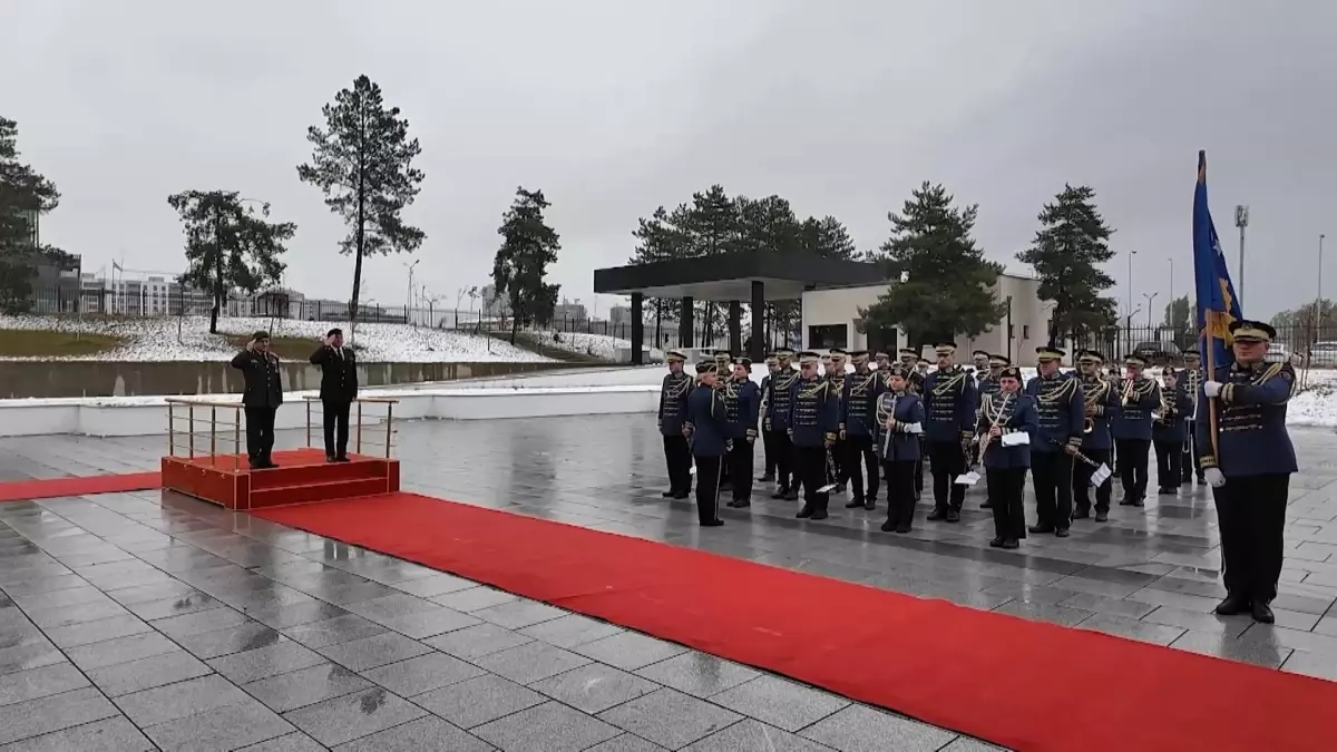Genelkurmay Başkanı Selçuk Bayraktaroğlu Kosova'da