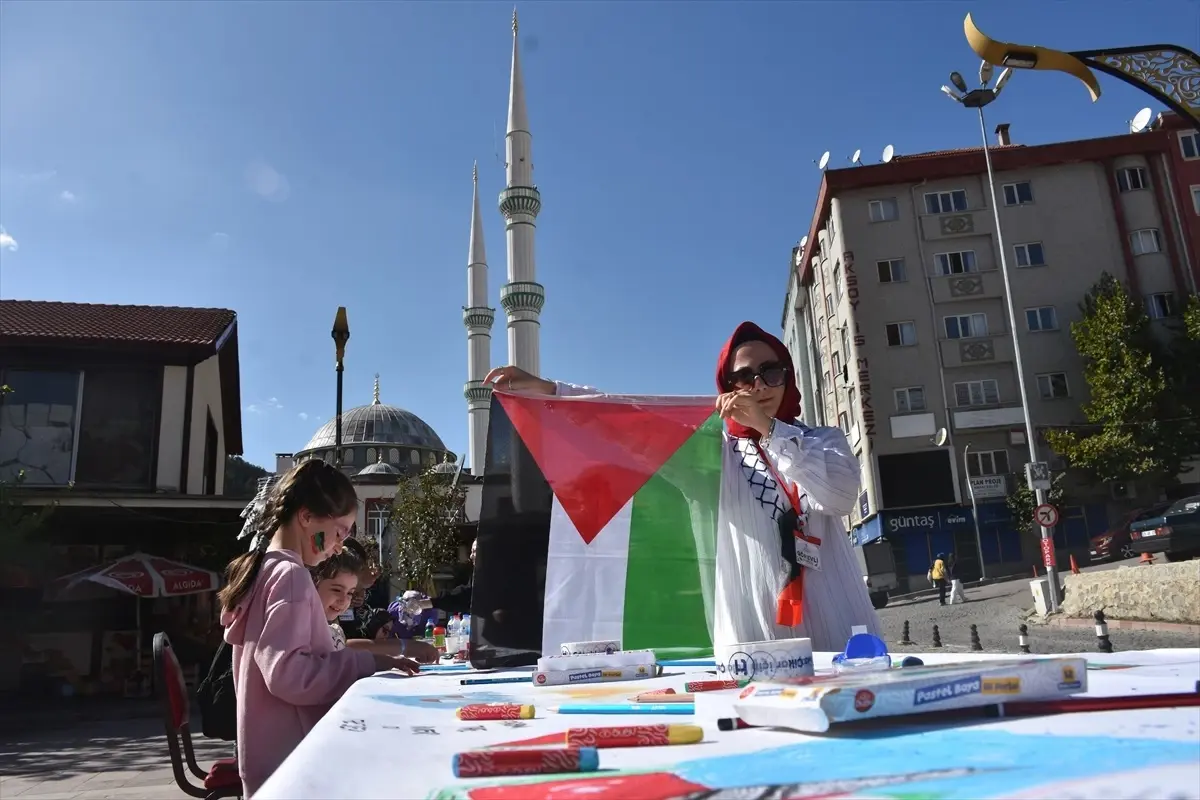 Gümüşhane'de Gazze'ye Destek İçin Etkinlik Düzenlendi