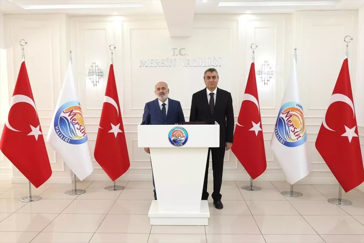 İçişleri Bakan Yardımcısı Mehmet Sağlam Mersin Valisi Atilla Toros'u Ziyaret Etti