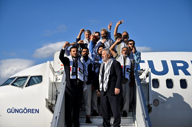 israil in alikoydugu 36 turk aktivist istanbul da 19115568 12 m