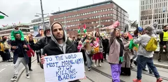 Stockholm'de İsrail'in Gazze'ye Yardım Filo'suna Saldırısı Protesto Edildi