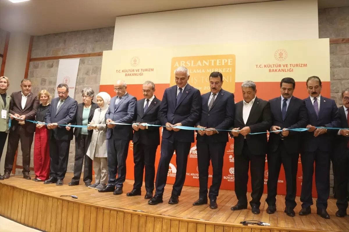 Kültür ve Turizm Bakanı Ersoy, Arslantepe Karşılama Merkezi'nin açılışında konuştu Açıklaması