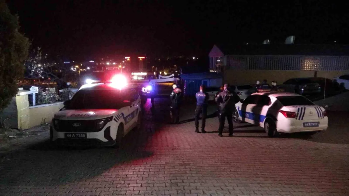Malatya'da Düğün Salonunda Silahlı Kavga: 4 Yaralı