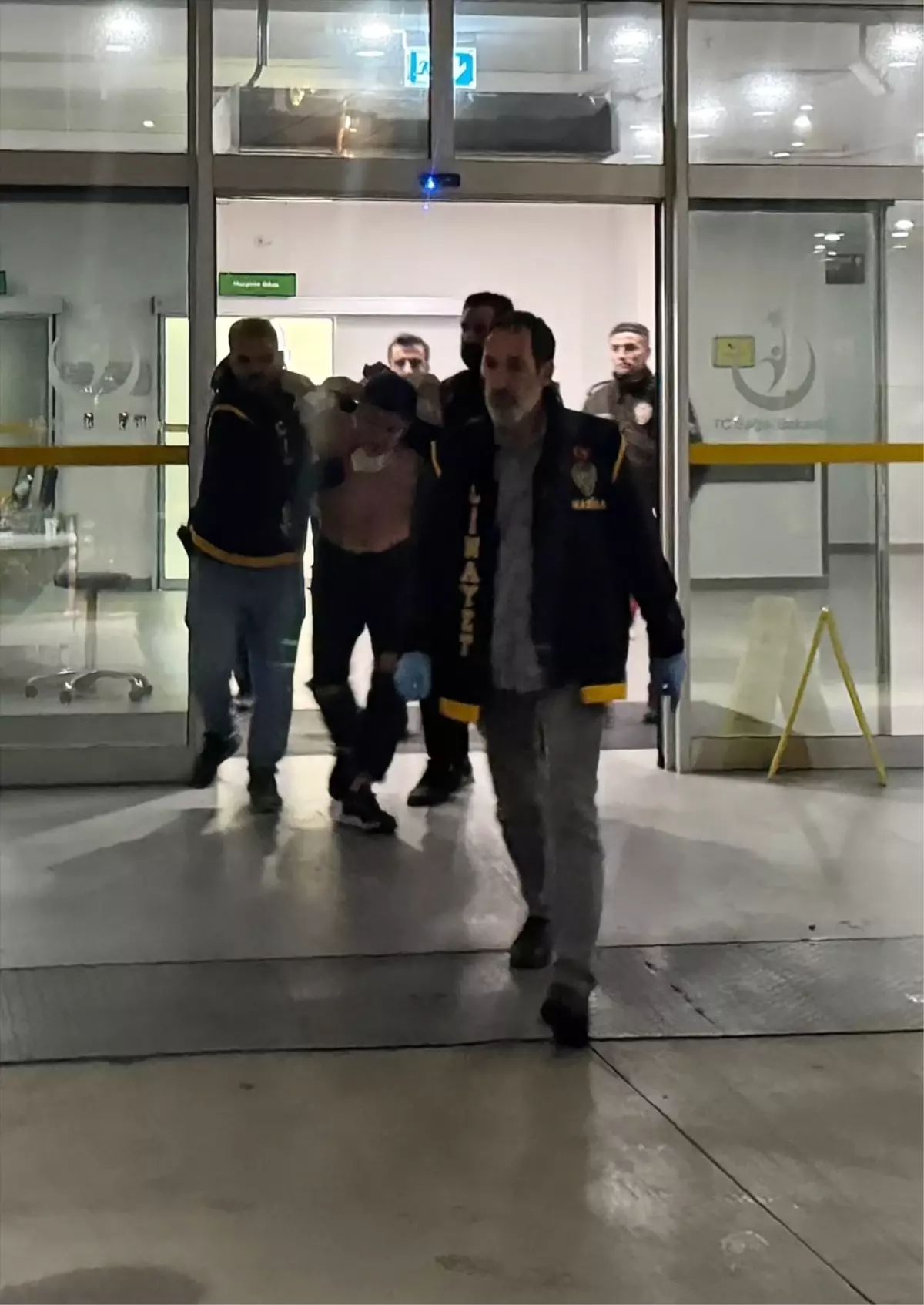 Manisa'da Kız Kardeşine Şiddet Uygulayan Şüpheli Gözaltına Alındı
