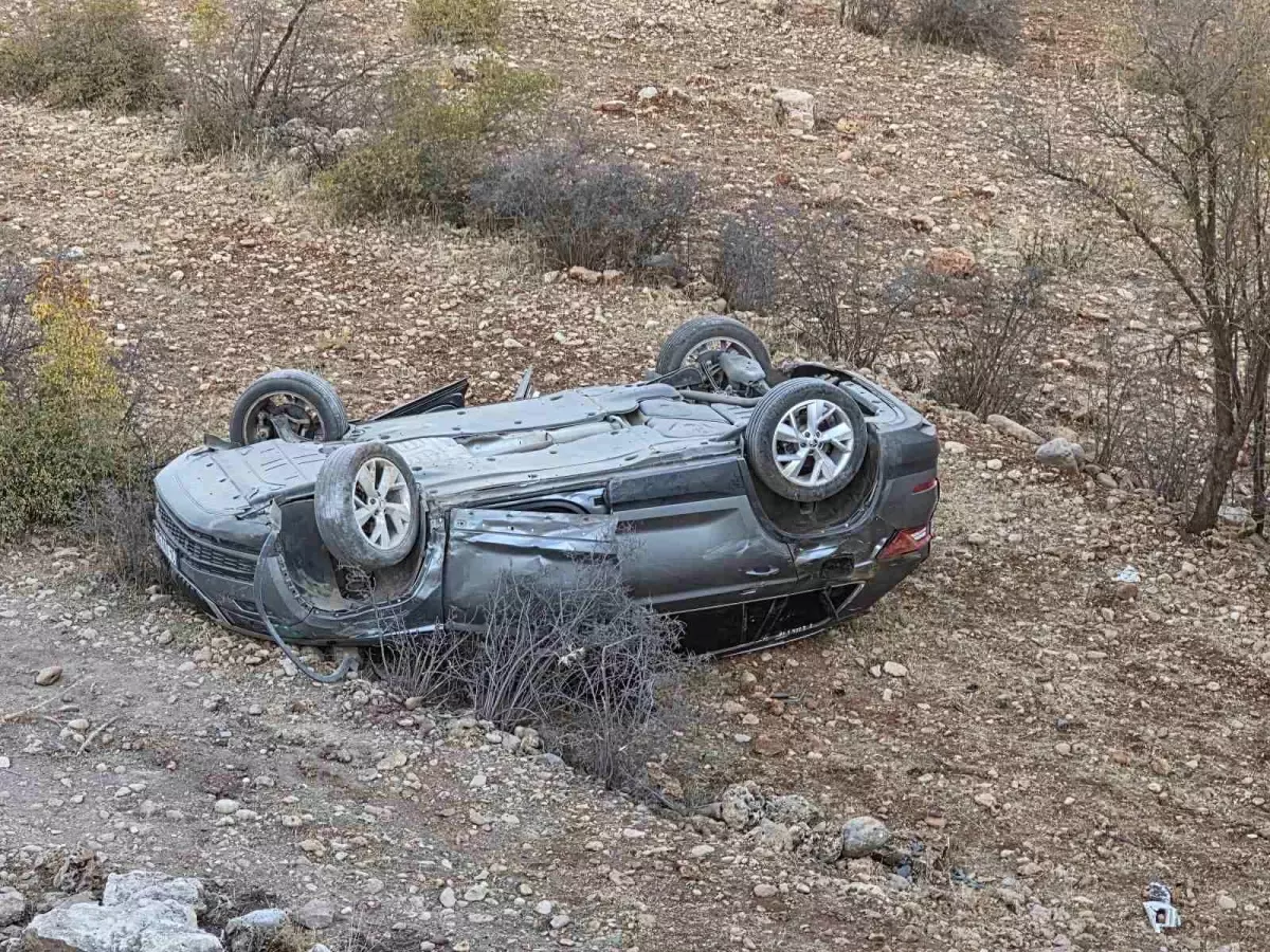 Mardin'de Takla Atan Araçta 2 Yaralı