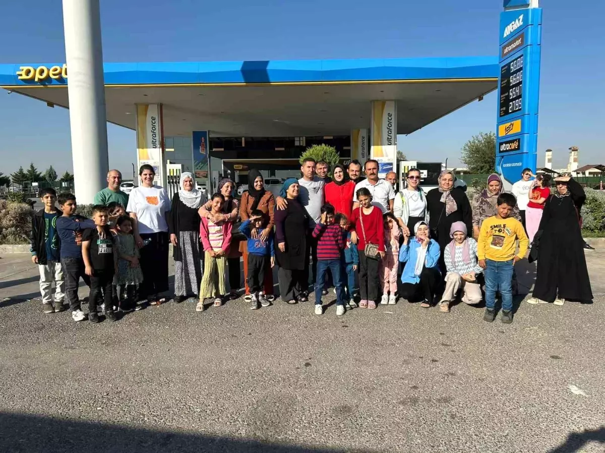 Diyarbakır'da Mahalle Muhtarı Kadınları Manevi Yolculuğa Çıkardı