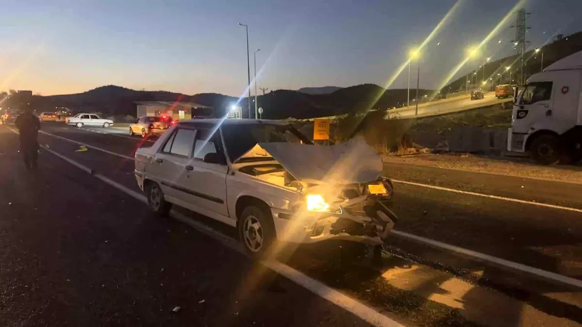 Adıyaman'da Araç ve Motosiklet Çarpıştı: 1 Ağır Yaralı