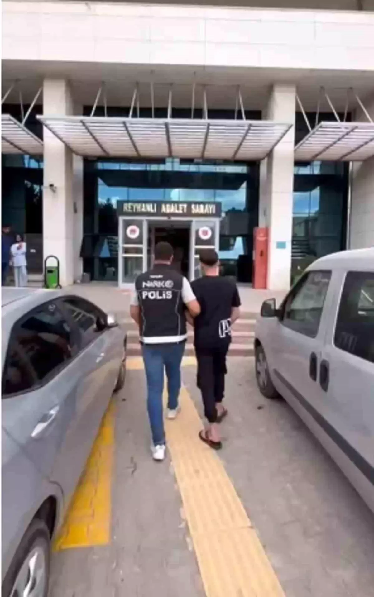 Hatay'da Uyuşturucu Operasyonu: 3 Gözaltı, 1 Tutuklama