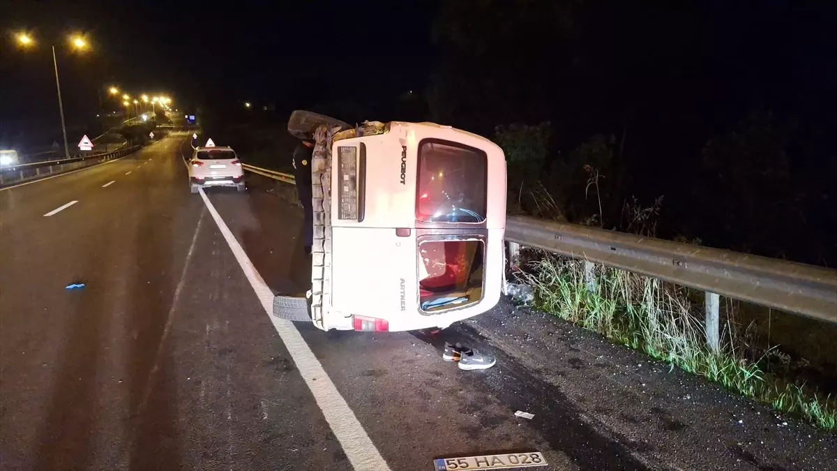 Bafra'da Trafik Kazası: 1 Yaralı, Kaçan Sürücü Aranıyor