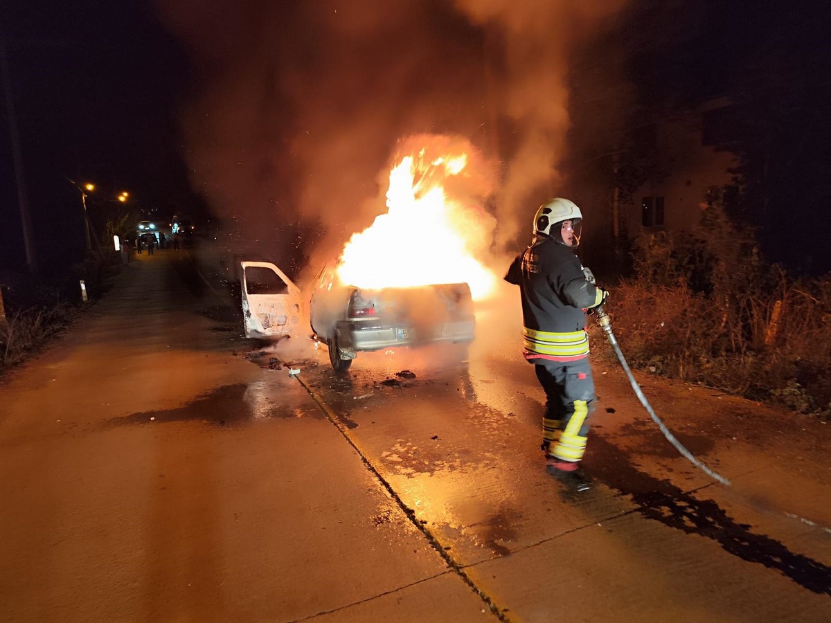 Samsun Bafra'da Seyir Halindeki Otomobilde Yangın