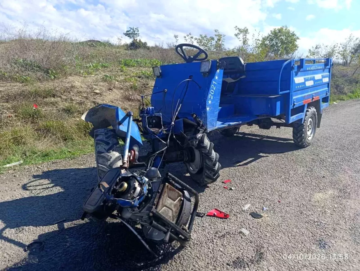 Alaplı'da Tarım Aracıyla Motosiklet Kafa Kafaya Çarpıştı: 2 Yaralı