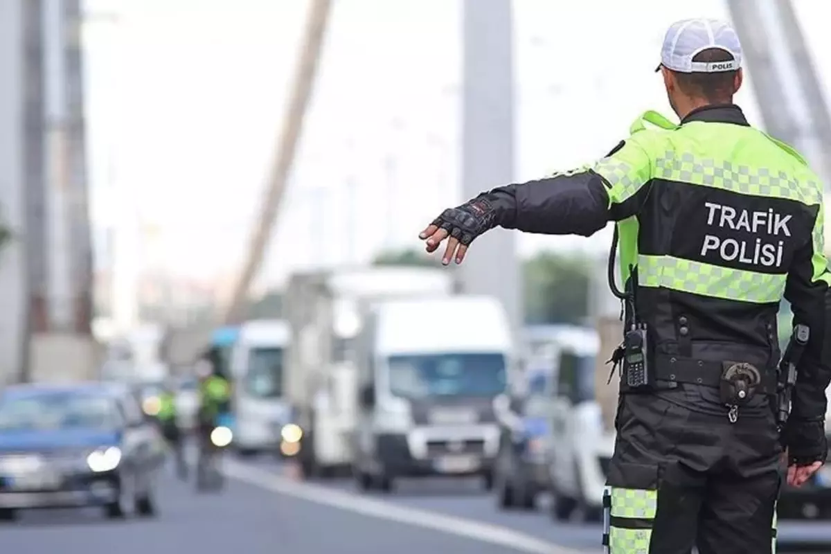 Trafikte köklü değişiklik! Vatandaşı isyan ettiren radarlar için yeni uygulama geliyor