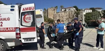 Antalya'da Falezlerden Denize Düşen Kadın Hayatını Kaybetti