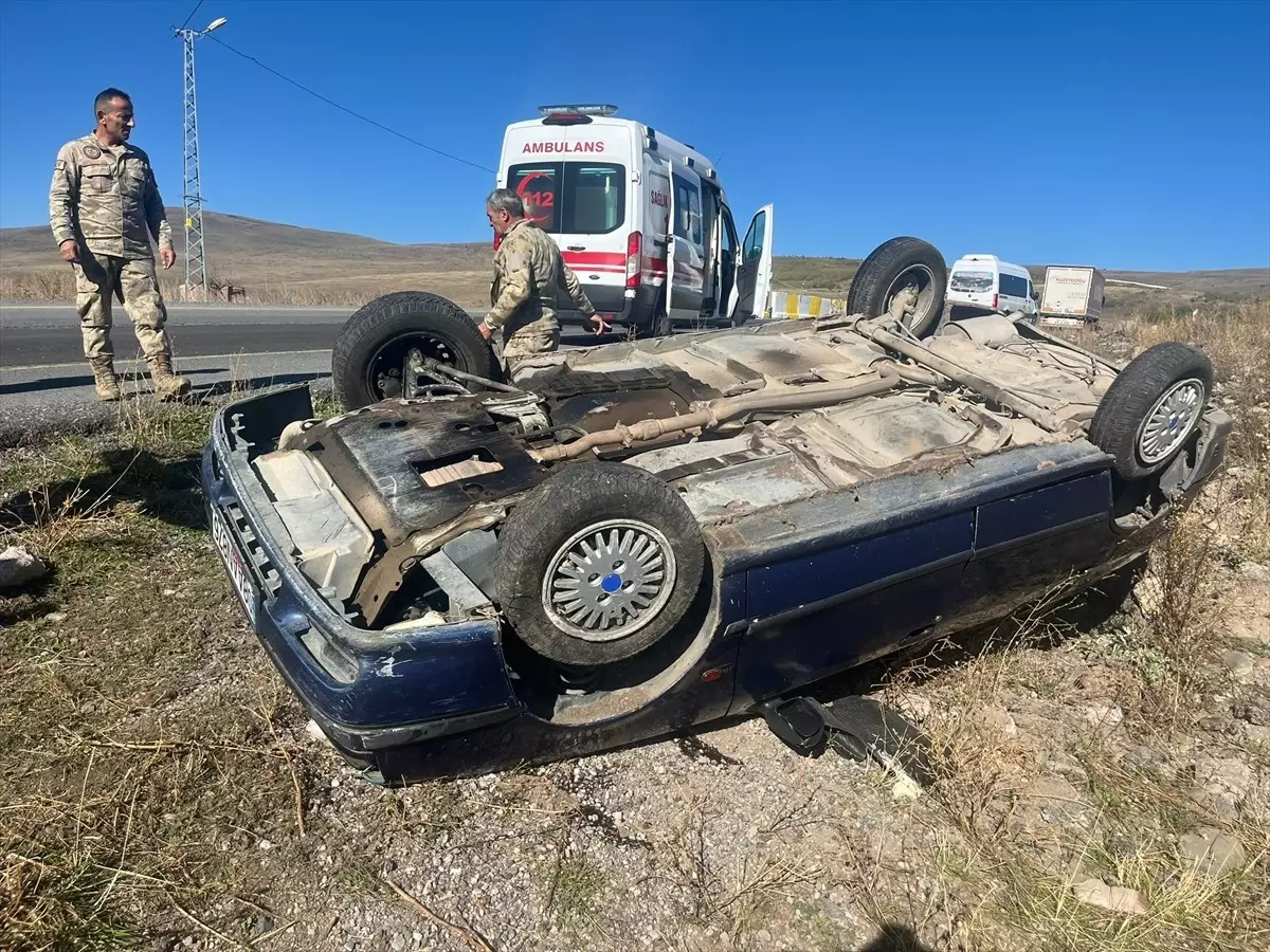 Ardahan'da Otomobil Devrildi: 4 Yaralı