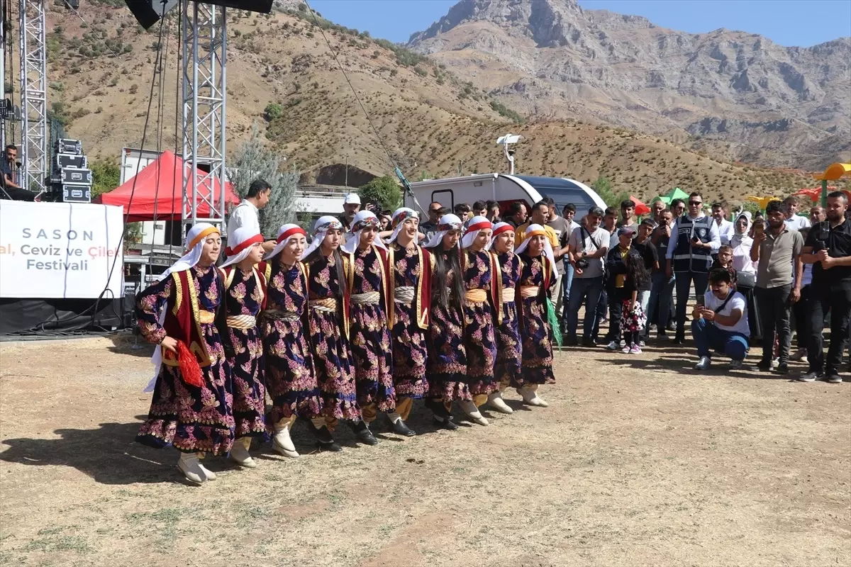 3. Bal, Ceviz ve Çilek Festivali Sason'da Yapıldı