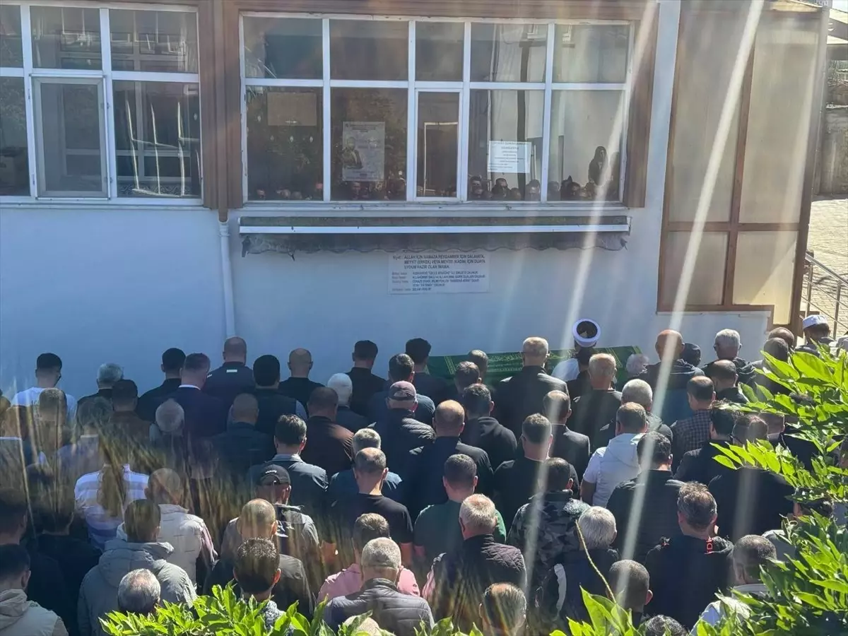 Çanakkale'de Yangında Hayatını Kaybeden Mehmet Özdemir'in Cenazesi Defnedildi